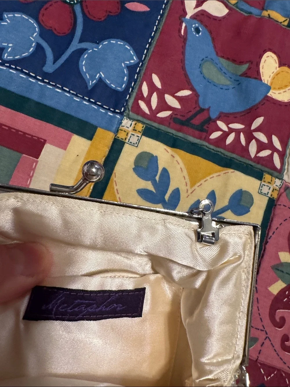 Metaphor Beaded Shell Clutch in Ivory